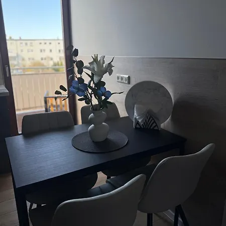 Rubys Hochwertiges Citynah Balkon Parkplatz Appartement *
