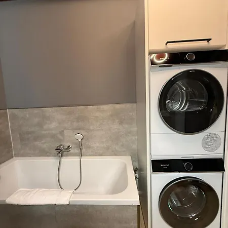 Rubys Hochwertiges Citynah Balkon Parkplatz * Rostock