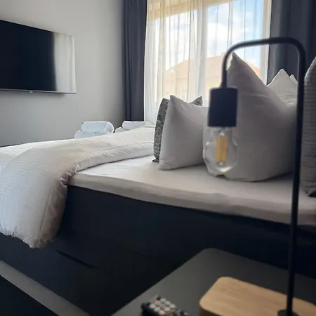Appartement Rubys Hochwertiges Citynah Balkon Parkplatz Rostock