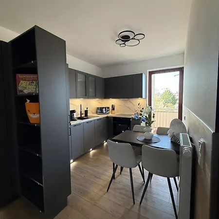Rubys Hochwertiges Citynah Balkon Parkplatz Rostock
